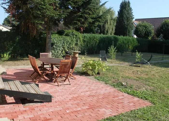 Maison Contemporaine Avec Grand Jardin, Proche Moselle Et Nancy, Idéale Pour Pêche Et Loisirs - Fr-1-584-46 Hébergement de vacances Virecourt