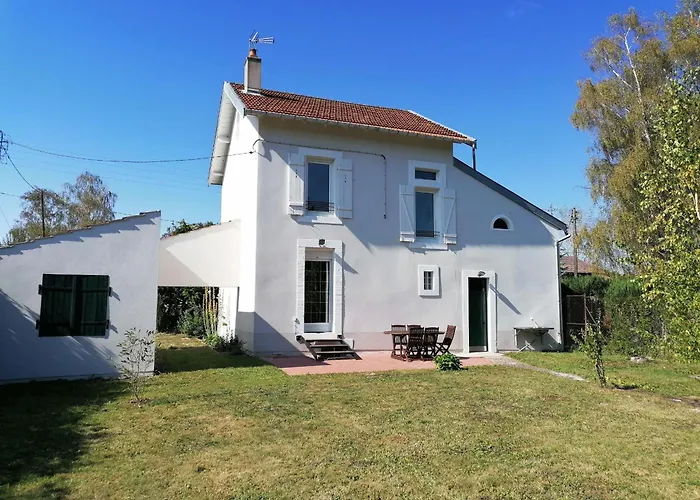Maison Contemporaine Avec Grand Jardin, Proche Moselle Et Nancy, Idéale Pour Pêche Et Loisirs - Fr-1-584-46 *